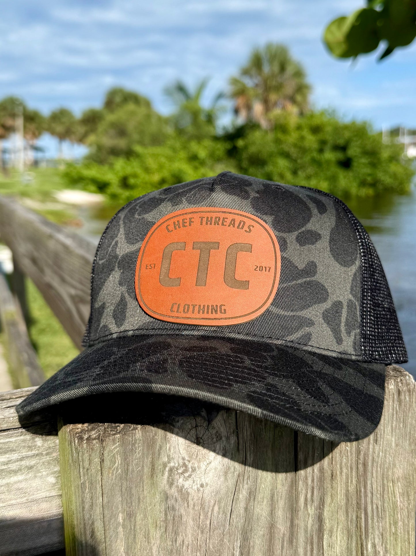 Duck Camo Trucker Hat (Black Duck Camo / Black)