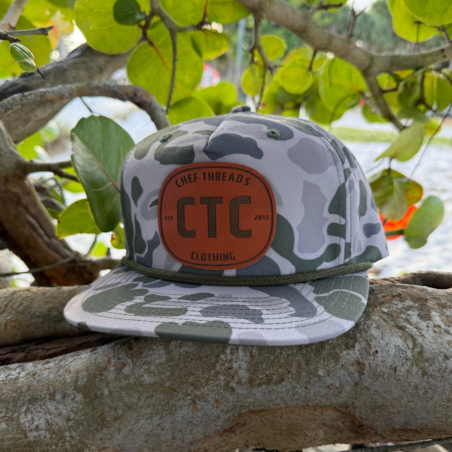Flat Brim Rope Trucker (Marsh Duck Camo / Olive Green)